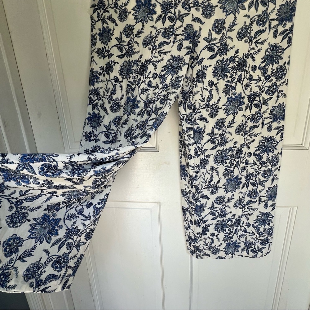 LOFT Trellis Garden Floral Sleeveless Wide Leg Jumpsuit size 0 - Picture 3 of 17